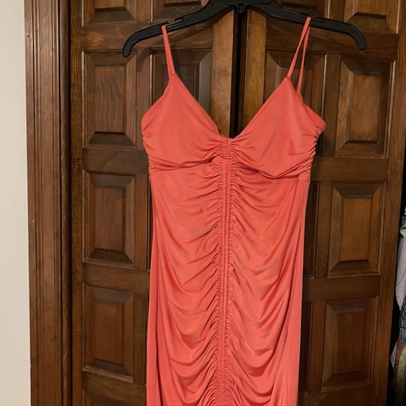 Express Body Contour Ruched Midi Dress With Built-In Shapewear. Coral Orange SM - Picture 2 of 8